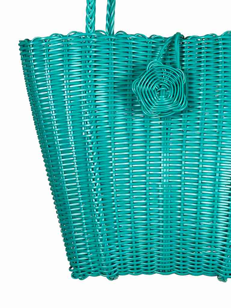 Deep Woven Recyclyed Plastic tote with closure - El Salvador