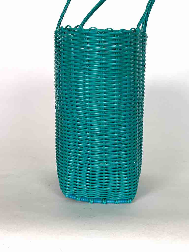 Small Deep Woven Recyclyed Plastic High Capacity Handbag - El Salvador