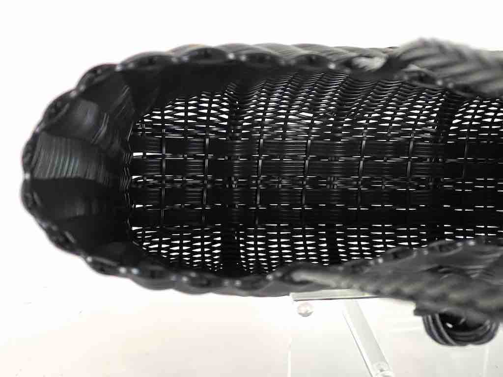 Deep Woven Recyclyed Plastic tote with closure - El Salvador