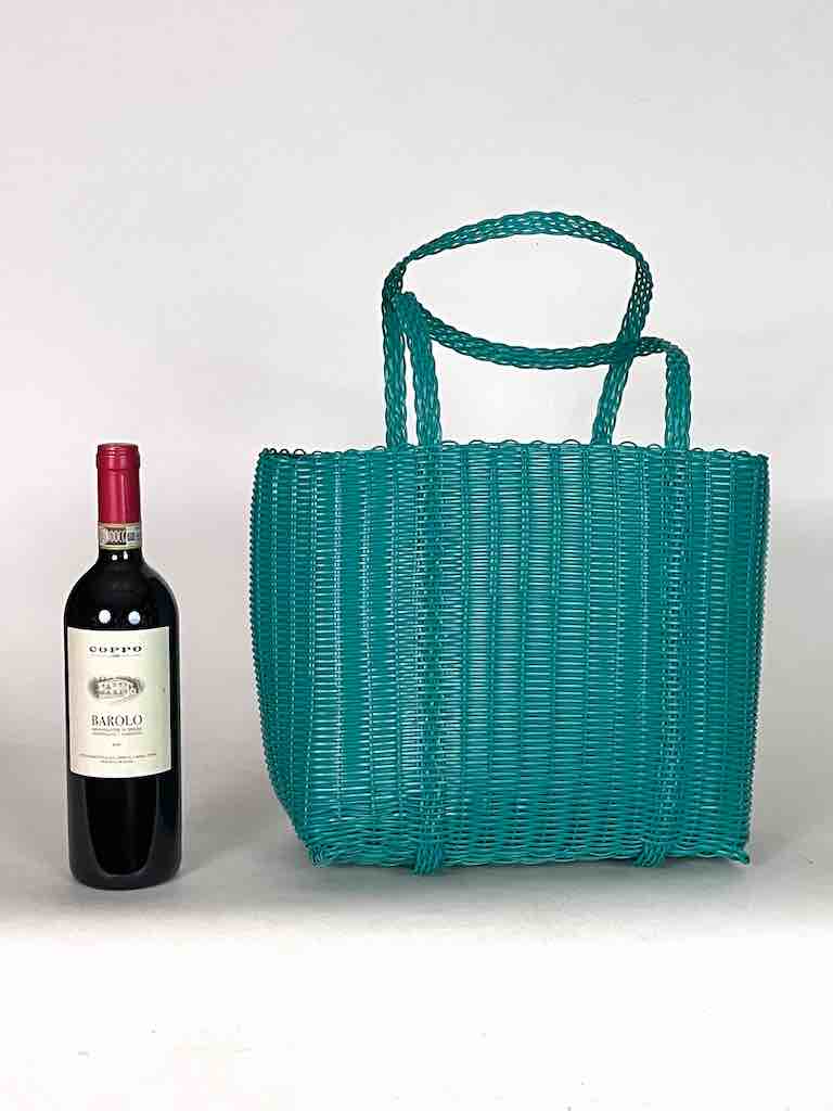 Medium Deep Woven Recyclyed Plastic High Capacity Handbag - El Salvador