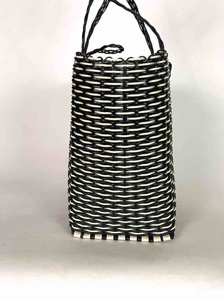 Deep Woven Recyclyed Plastic tote with closure - El Salvador