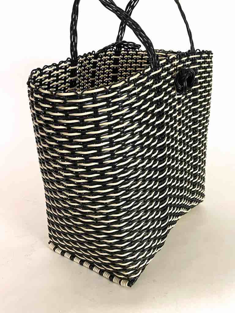 Deep Woven Recyclyed Plastic tote with closure - El Salvador