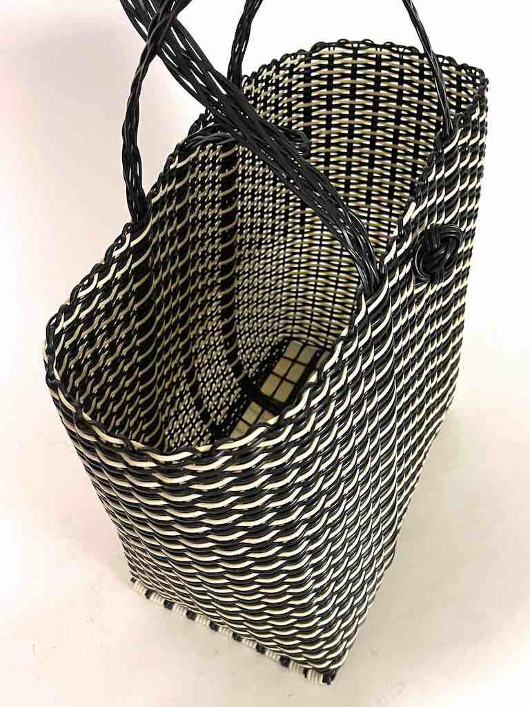 Deep Woven Recyclyed Plastic tote with closure - El Salvador