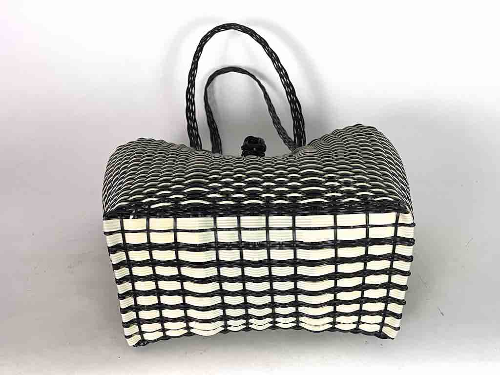 Deep Woven Recyclyed Plastic tote with closure - El Salvador