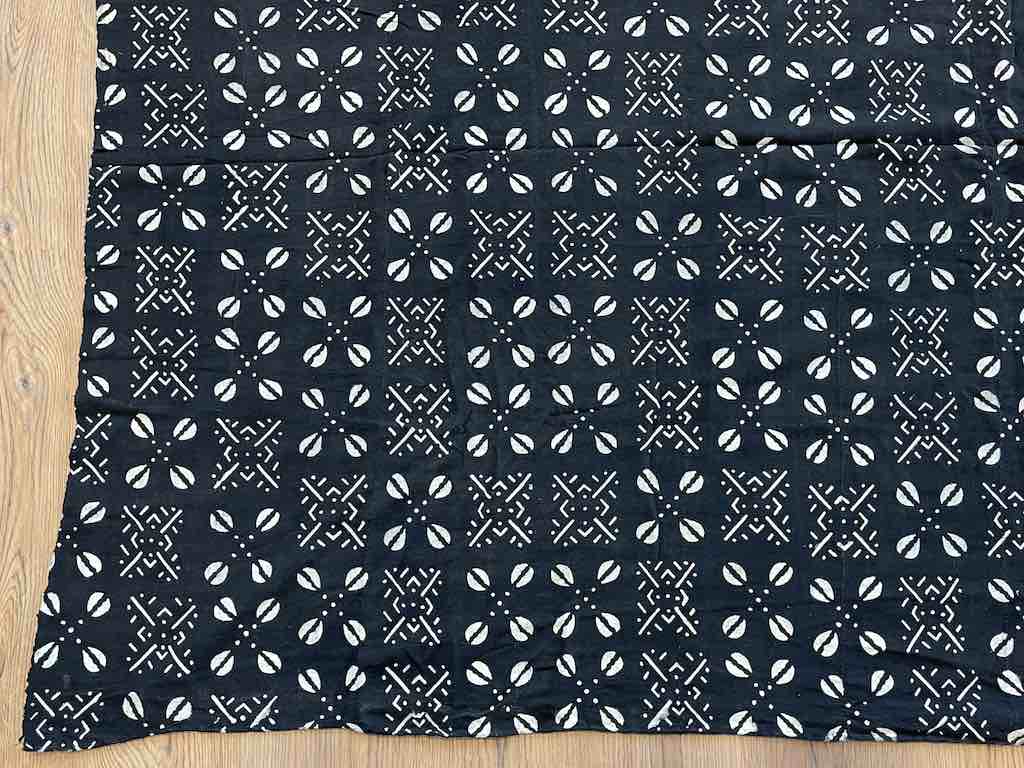 XL Bedspread Contemporary Batik Mudcloth Mali African Textile | 101 x 89"