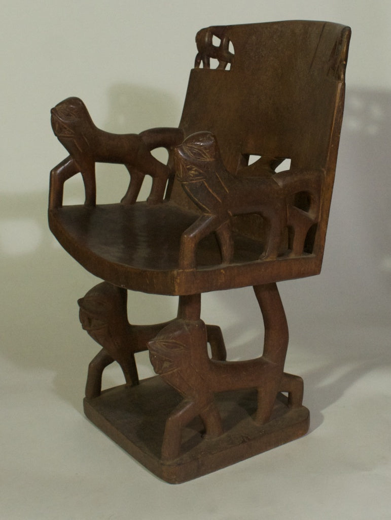 Lion & fish motif chair – vintage