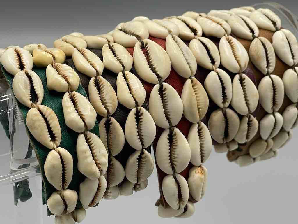 Double Line Cowrie Shell Solid Color Leather Clasp Bracelet - 5 Colors