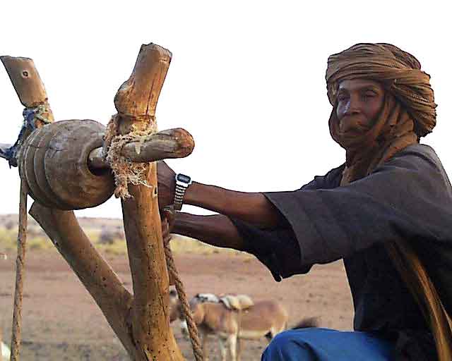 Old Saharan Africa Deep Well Pulley Decor