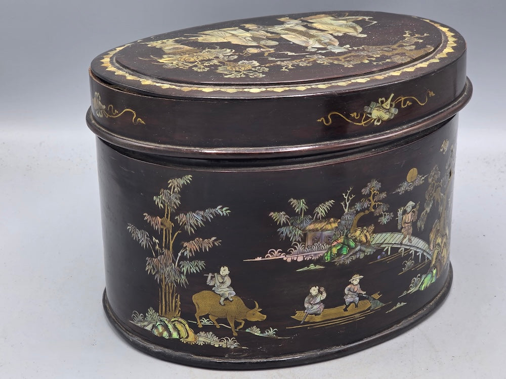 Vintage Oval Vietnamese Mother of Pearl Inlaid Jewelry Box