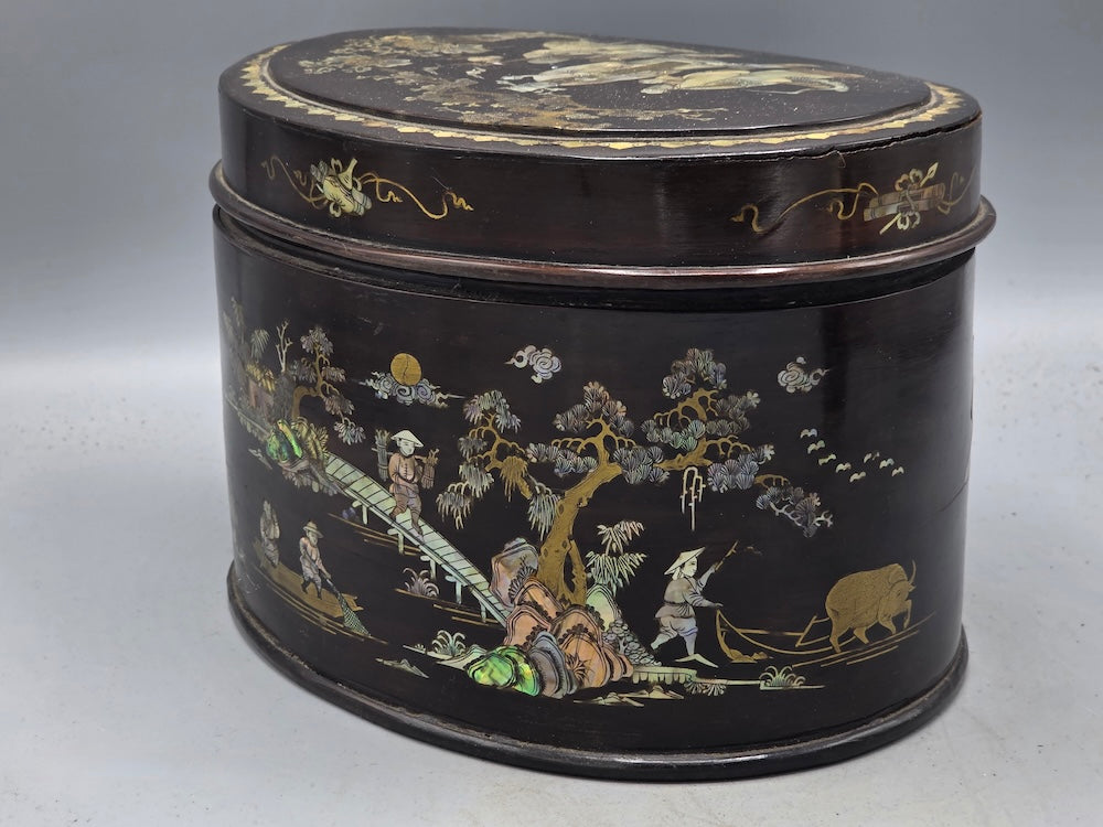 Vintage Oval Vietnamese Mother of Pearl Inlaid Jewelry Box