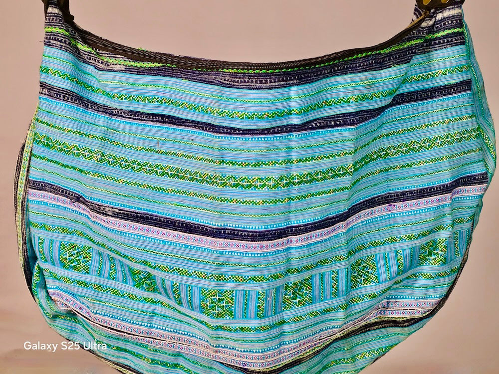 Spacious Handbag made of Vintage Hmong Turquoise Tribal Vietnamese Cloth - Niger Bend