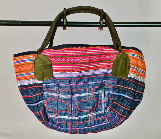 Spacious Handbag made of Vintage Hmong Indigo Tribal Vietnamese Cloth - Niger Bend