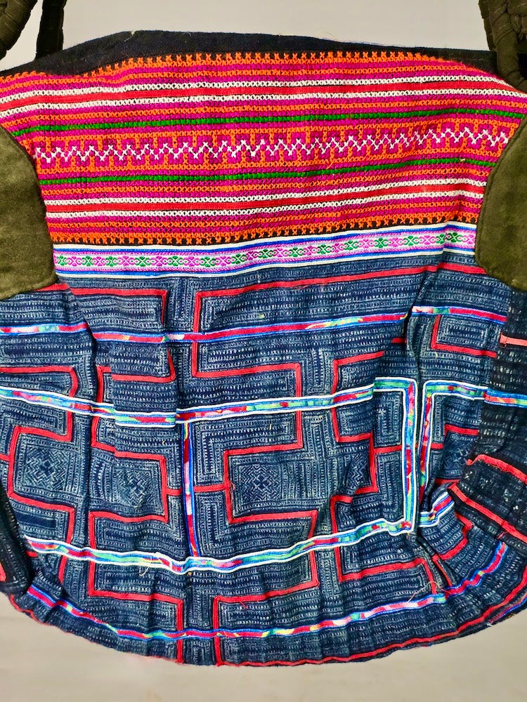 Spacious Handbag made of Vintage Hmong Indigo Tribal Vietnamese Cloth - Niger Bend