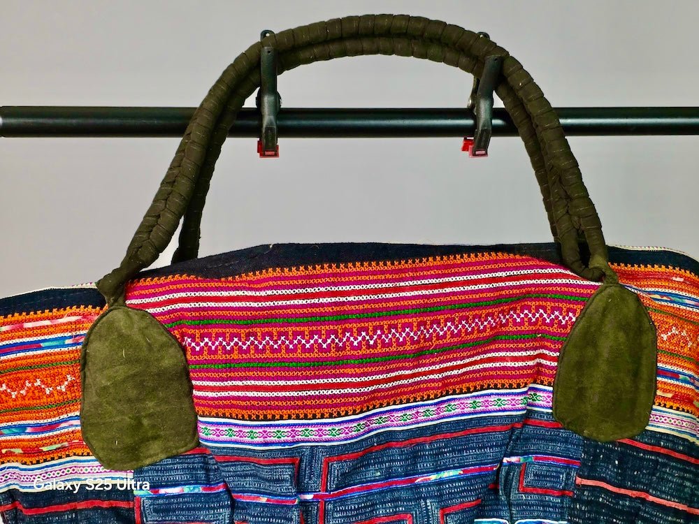 Spacious Handbag made of Vintage Hmong Indigo Tribal Vietnamese Cloth - Niger Bend