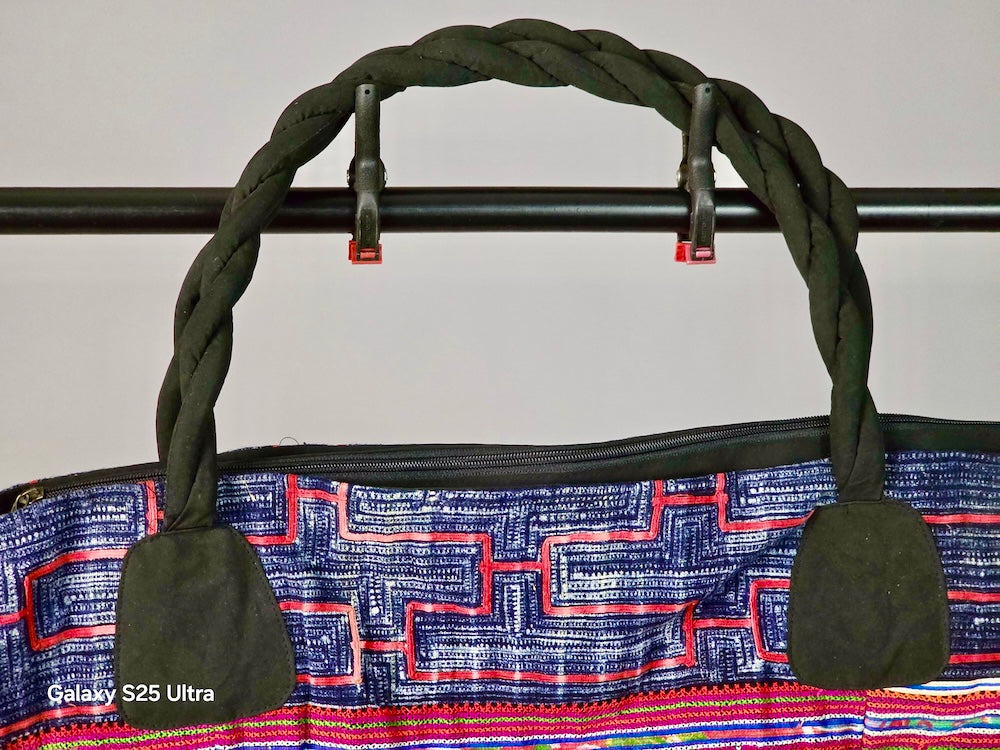 Spacious Handbag made of Vintage Hmong Indigo Tribal Vietnamese Cloth - Niger Bend