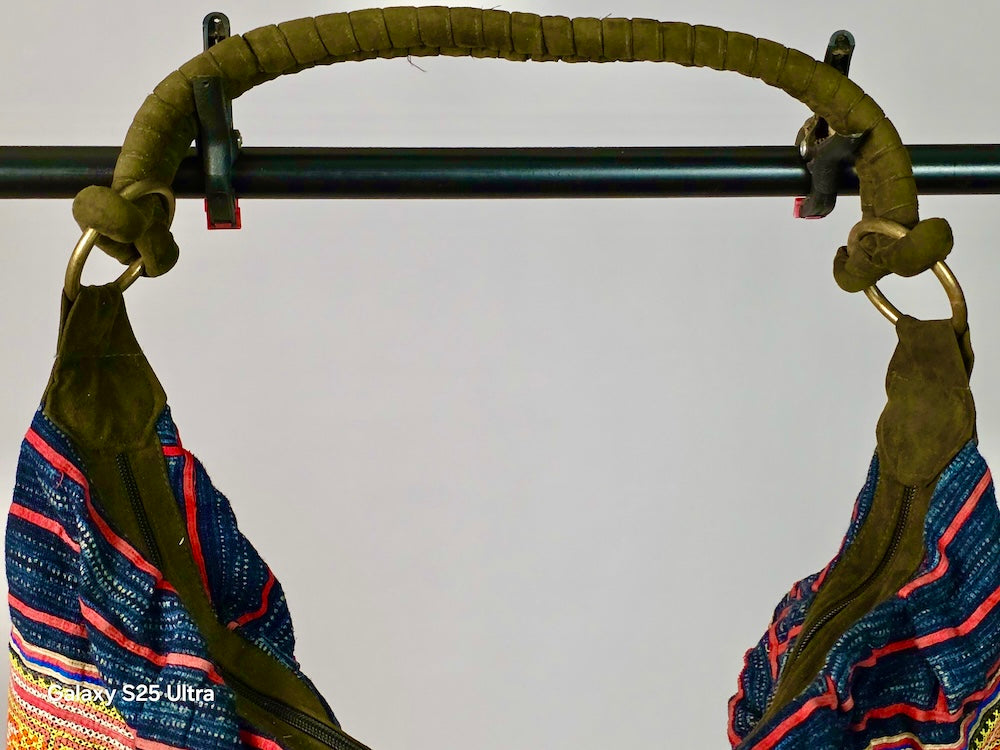 Spacious Handbag made of Vintage Hmong Indigo Tribal Vietnamese Cloth - Niger Bend