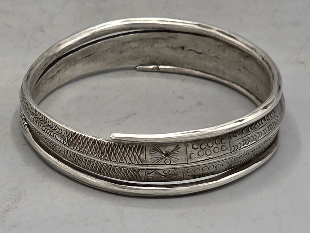 Chinese Ethnic Minority Silver Bracelet - Yunnan Province