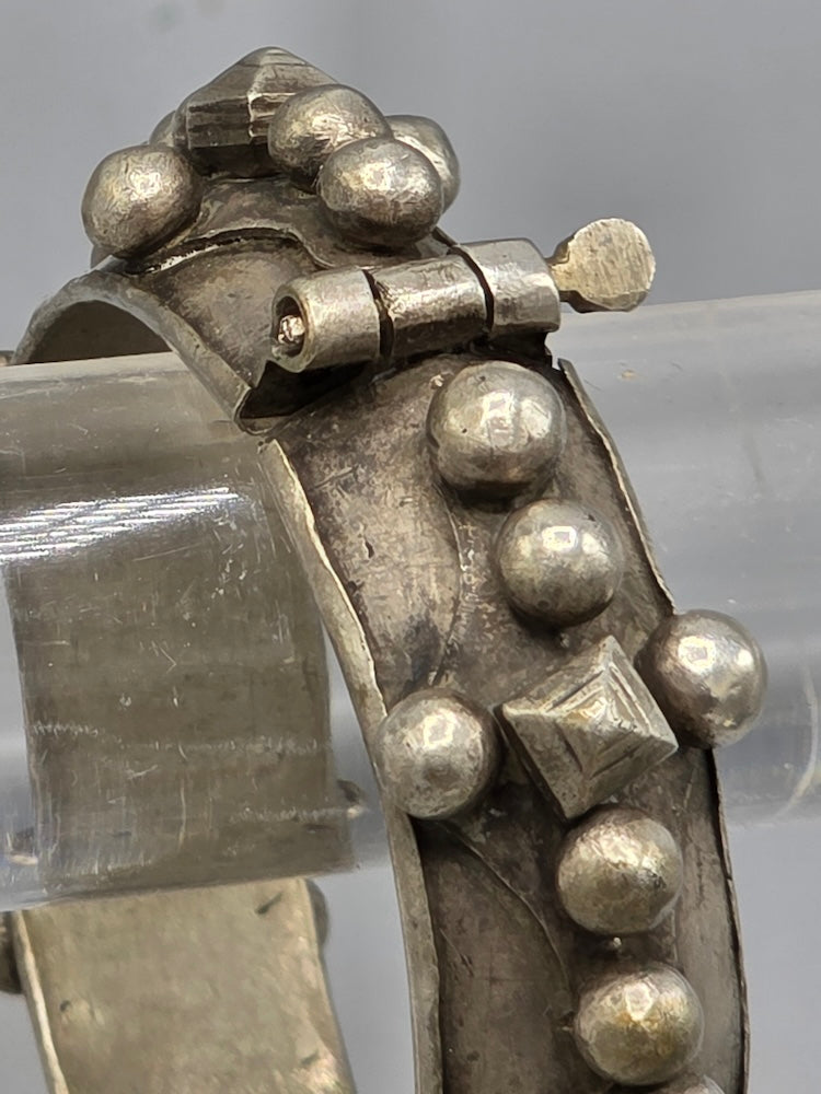 Antique Mauritanian Silver Hinged Bracelet - Saharan Jewelry