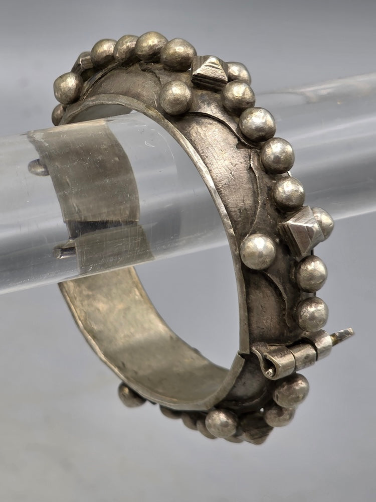 Antique Mauritanian Silver Hinged Bracelet - Saharan Jewelry