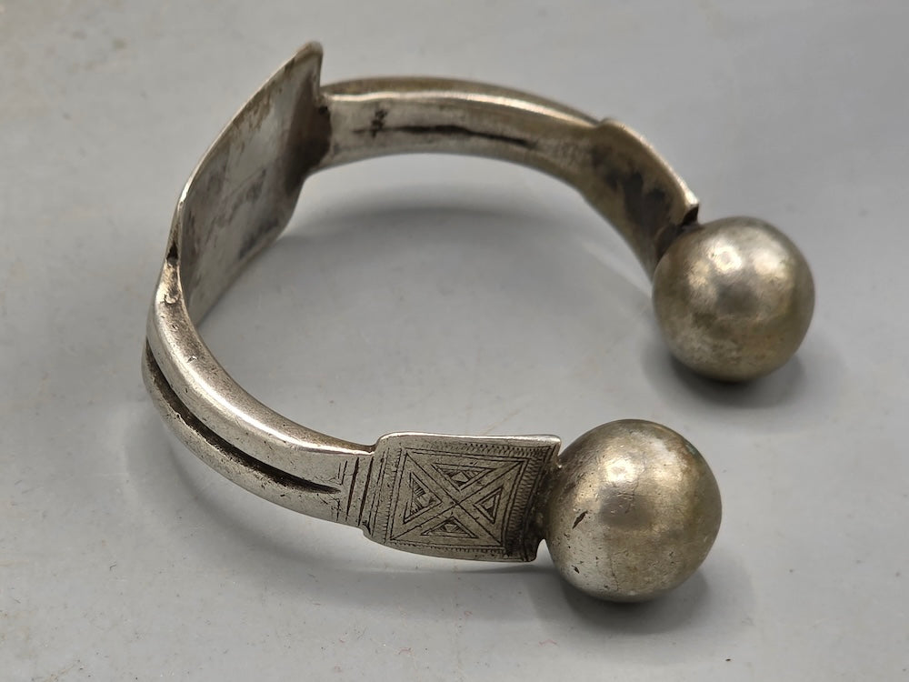 Antique Mauritanian Silver Khalkhal Anklet - Hand-engraved Saharan Jewelry