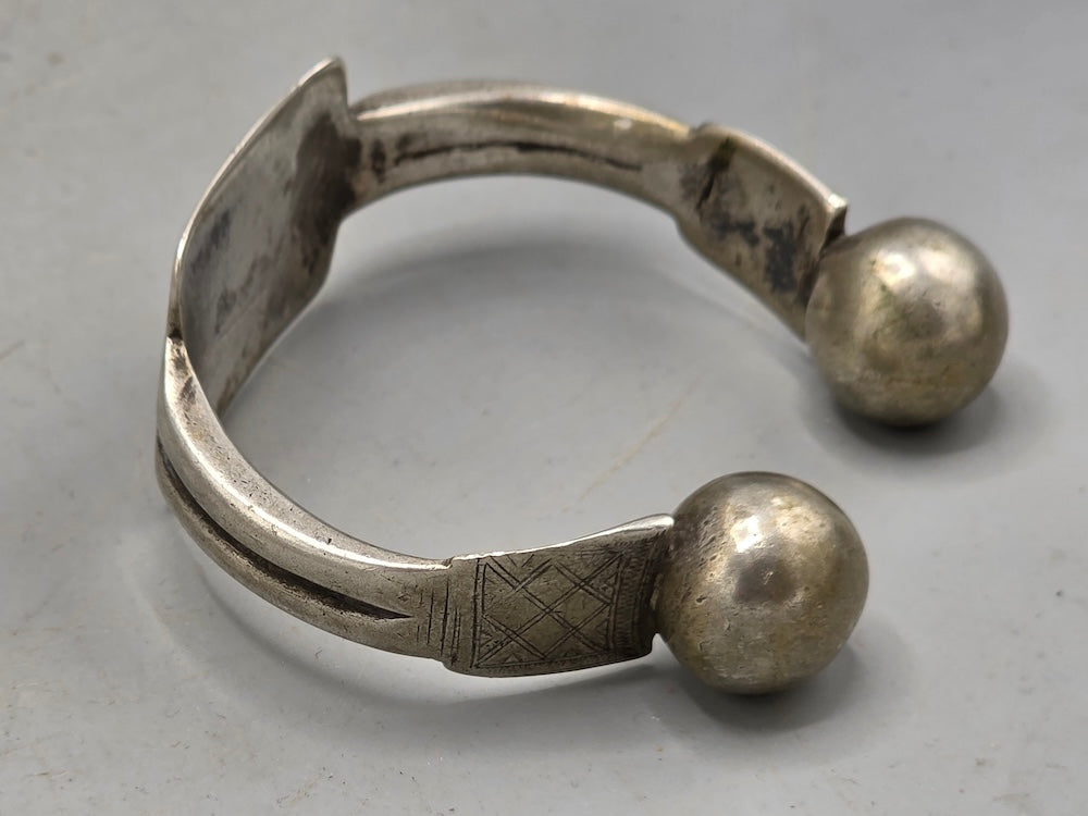 Antique Mauritanian Silver Khalkhal Anklet - Hand-engraved Saharan Jewelry