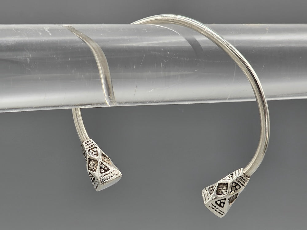 Handcrafted Tuareg Silver Cuff Bracelet with Geometric Diamond Finials - Niger