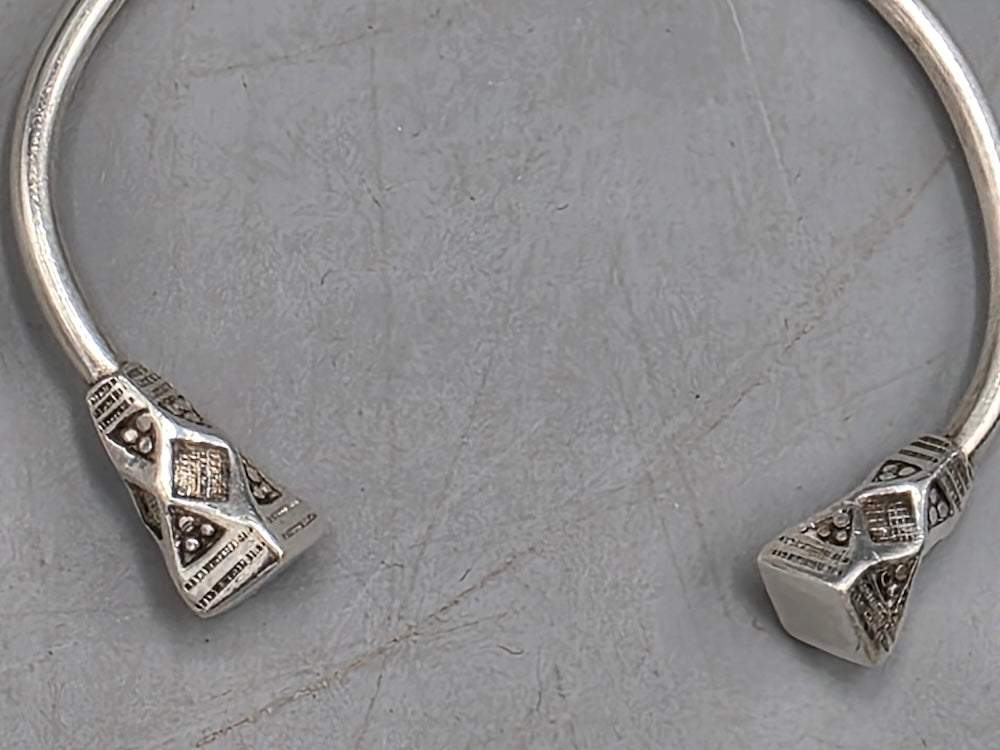 Handcrafted Tuareg Silver Cuff Bracelet with Geometric Diamond Finials - Niger
