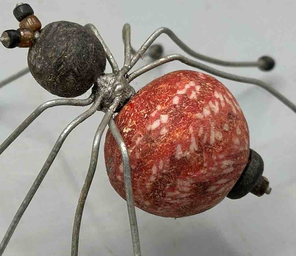 African Powderglass Bead Wire Decor Spider Insect Sculpture