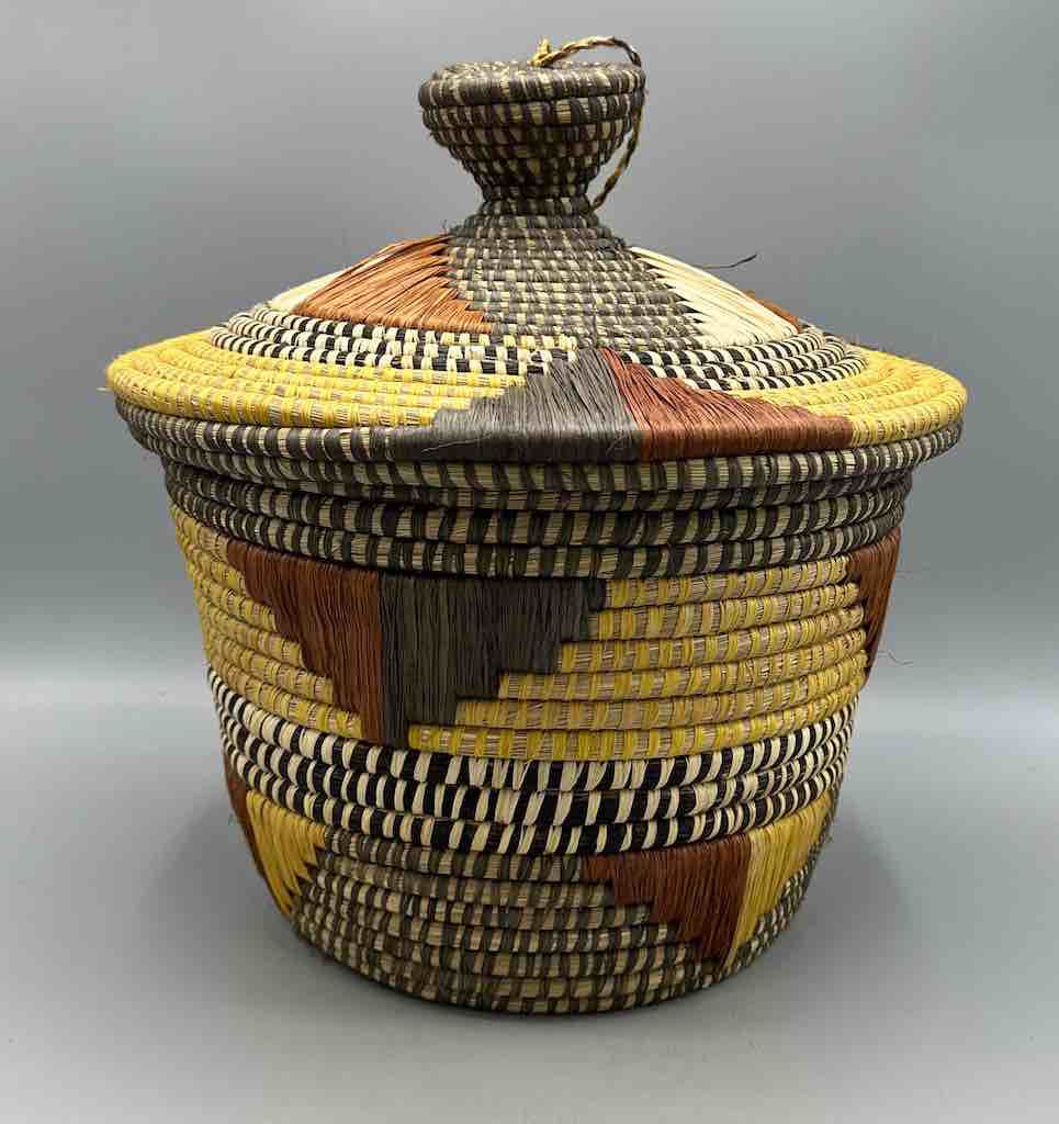 Large Covered Batwa Raffia Basket - Uganda