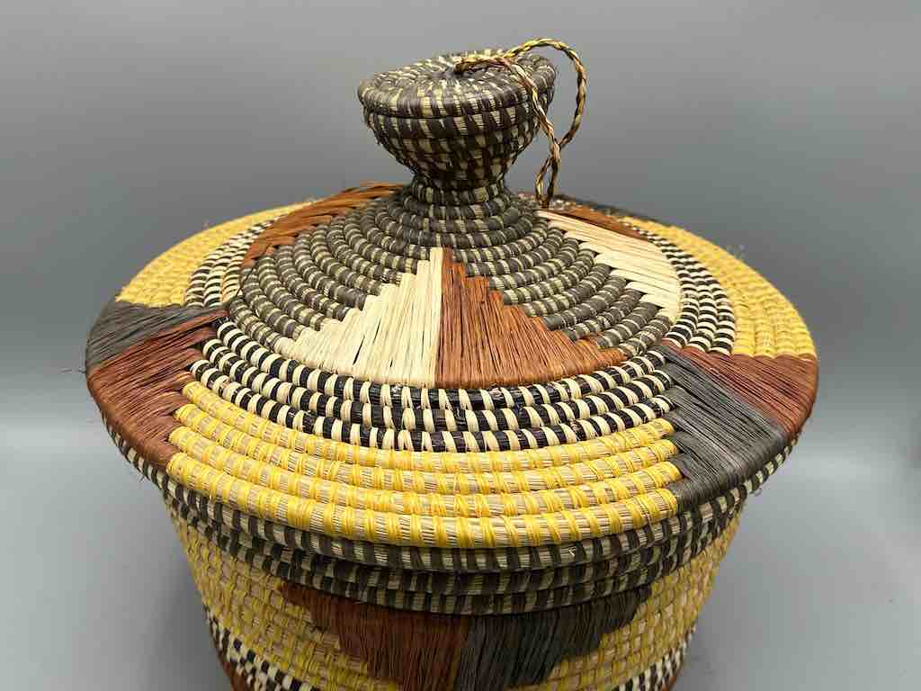 Large Covered Batwa Raffia Basket - Uganda