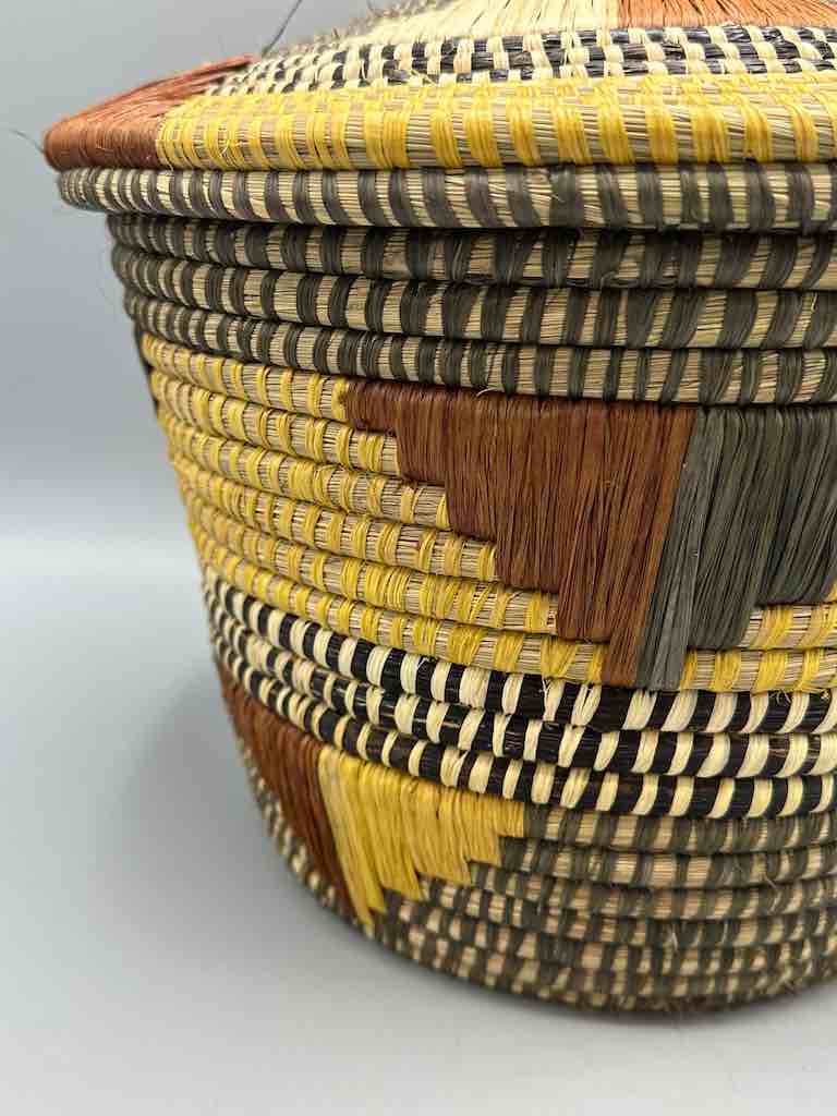 Large Covered Batwa Raffia Basket - Uganda