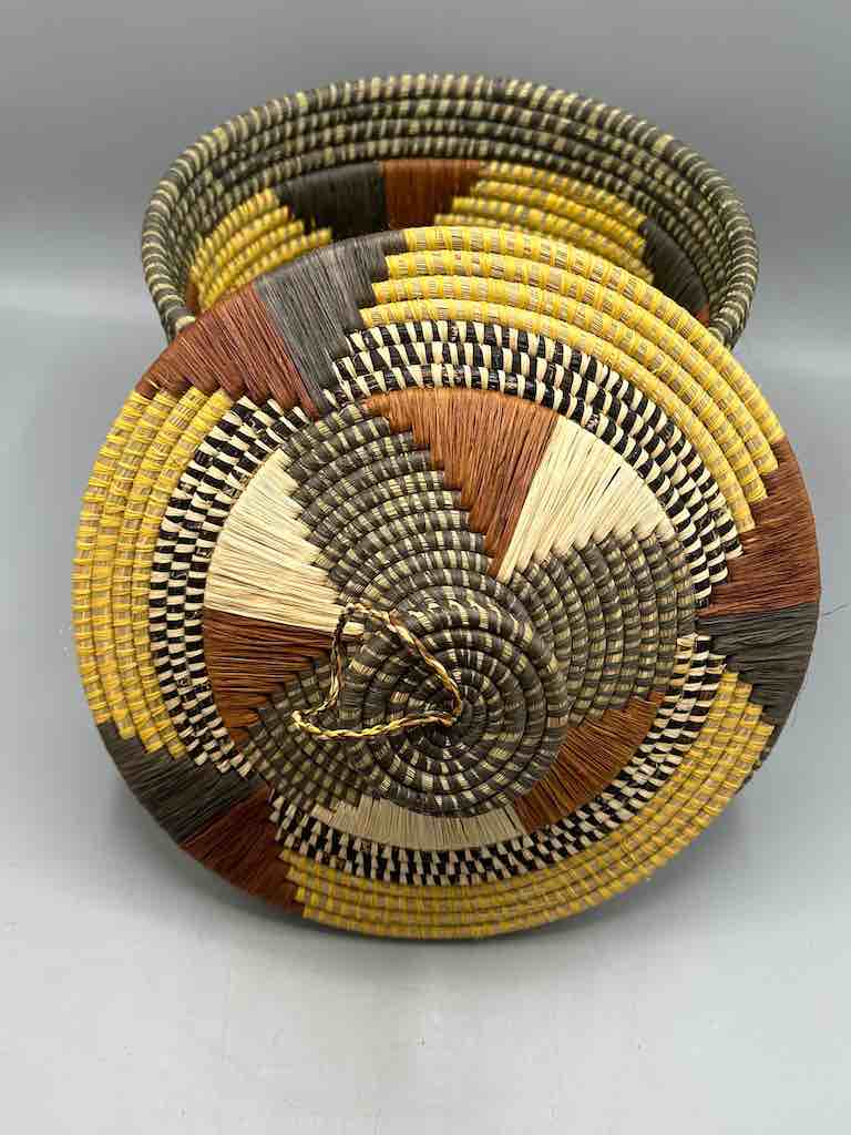 Large Covered Batwa Raffia Basket - Uganda