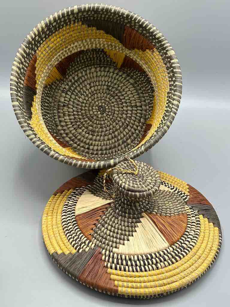 Large Covered Batwa Raffia Basket - Uganda