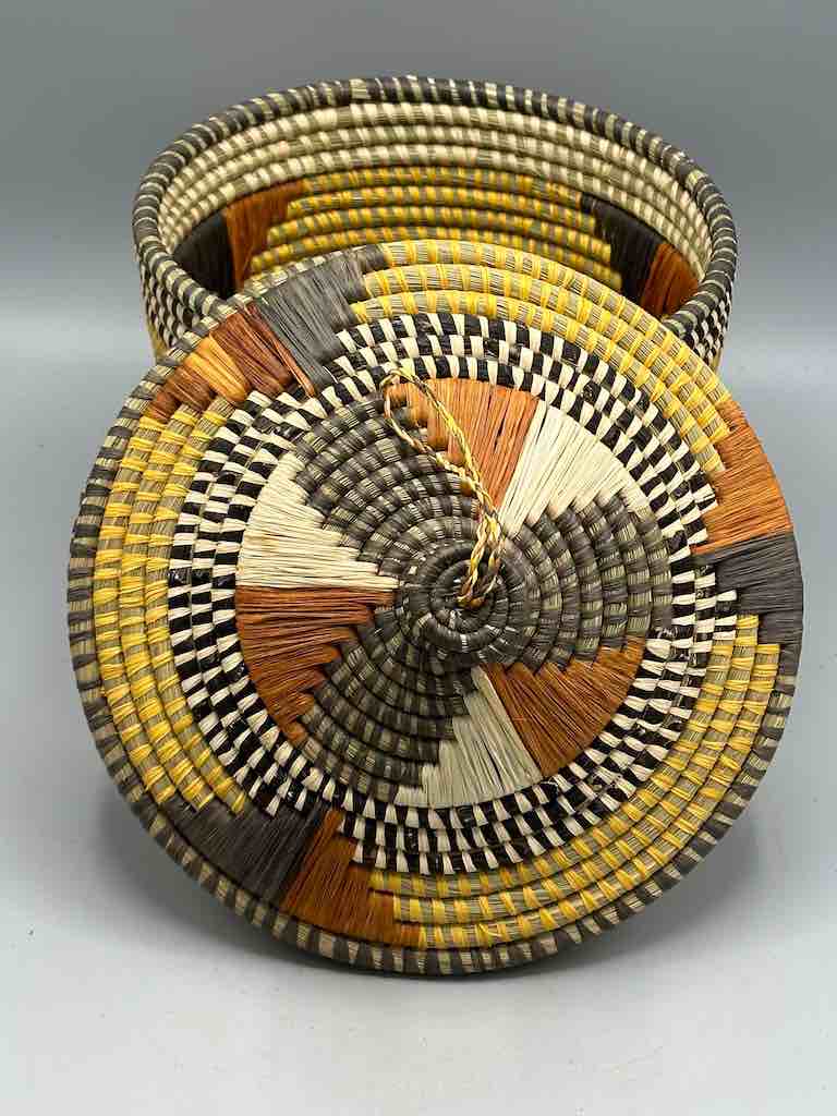 Covered Batwa Raffia Basket - Uganda