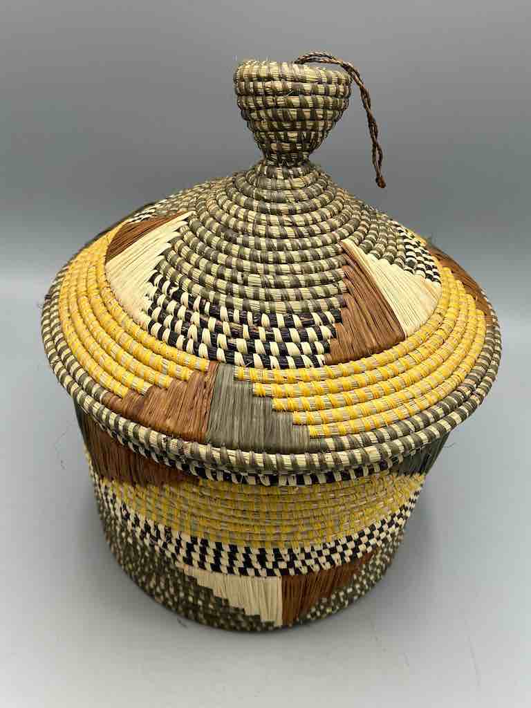 Covered Batwa Raffia Basket - Uganda