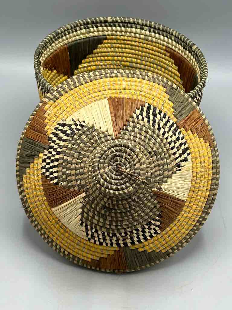 Covered Batwa Raffia Basket - Uganda