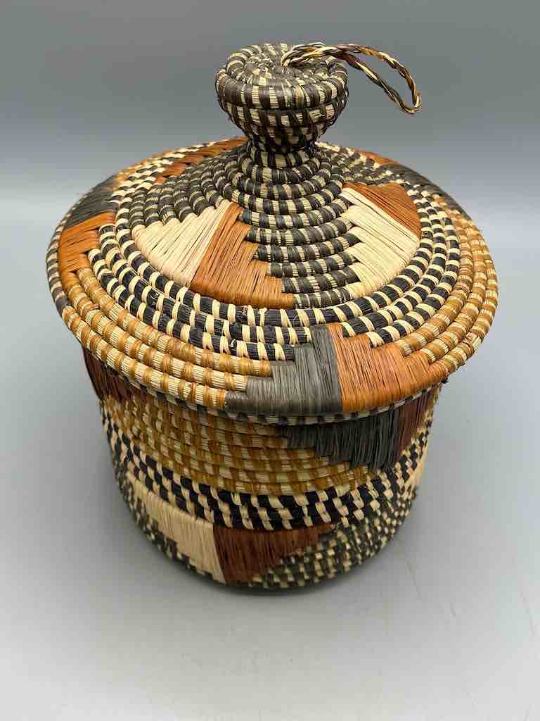 Covered Batwa Raffia Basket - Uganda