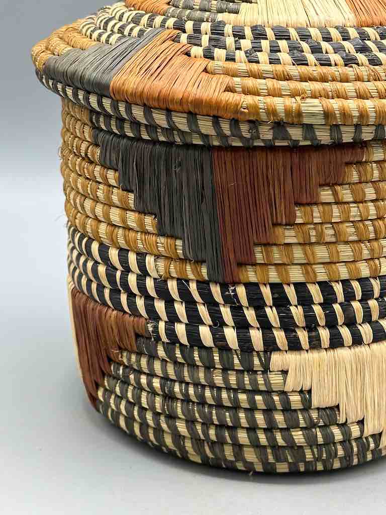 Covered Batwa Raffia Basket - Uganda