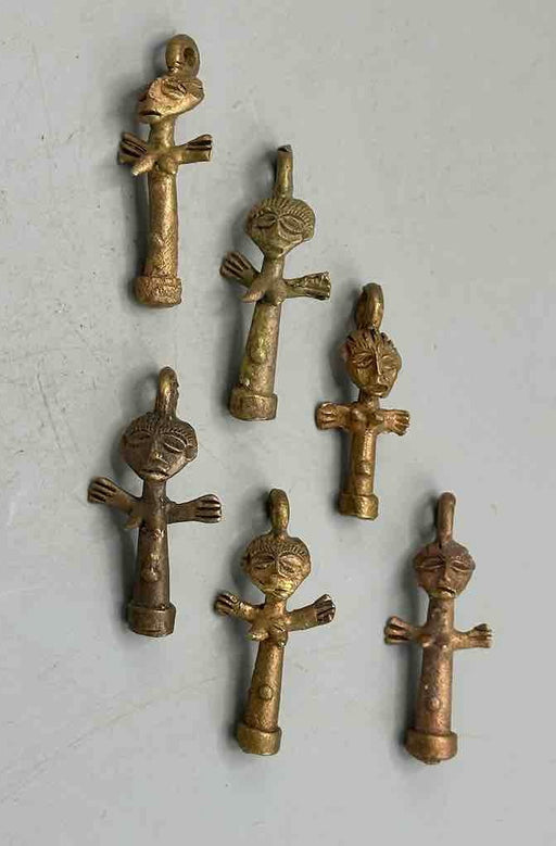 Set of 6 Small Brass Akwaba Woman Pendant - Ghana