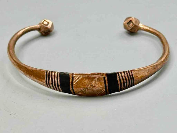 Tuareg Double Bar Multiple Stripe Inlay Etched Center Flat Copper Bracelet