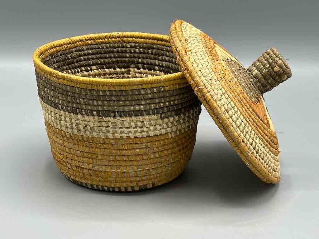 Covered Batwa Raffia Basket - Uganda