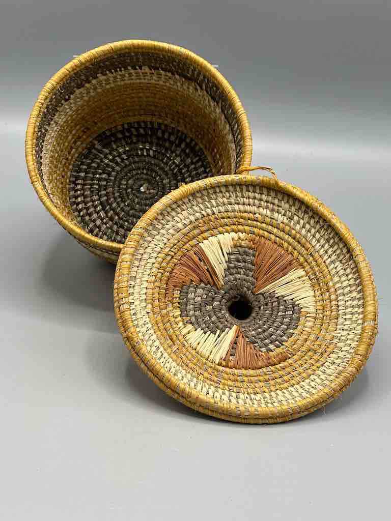 Covered Batwa Raffia Basket - Uganda