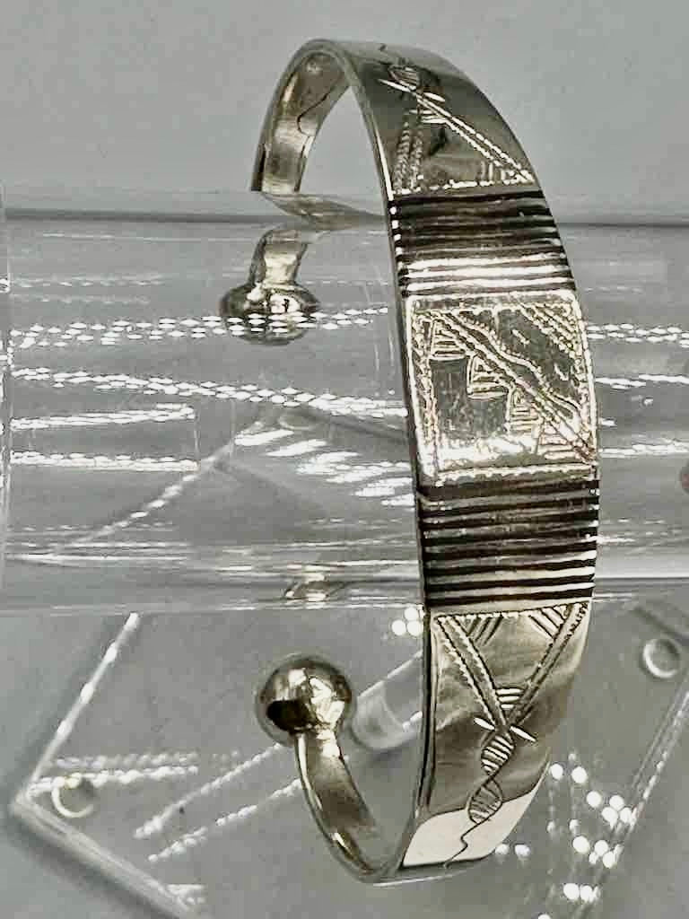 Large Wide Tuareg Inlaid Etched Coin Silver Bracelet