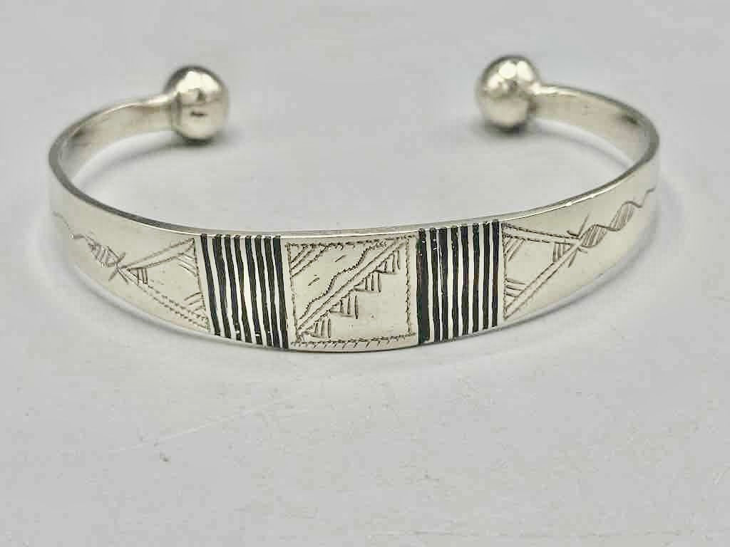 Large Wide Tuareg Inlaid Etched Coin Silver Bracelet