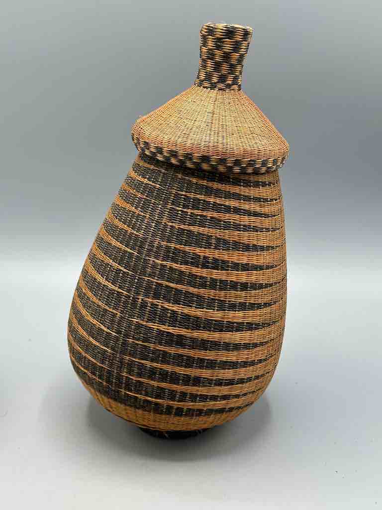 Tutsi Decor Very Detailed Weave Teardrop-Shaped Covered Basket - Rwanda