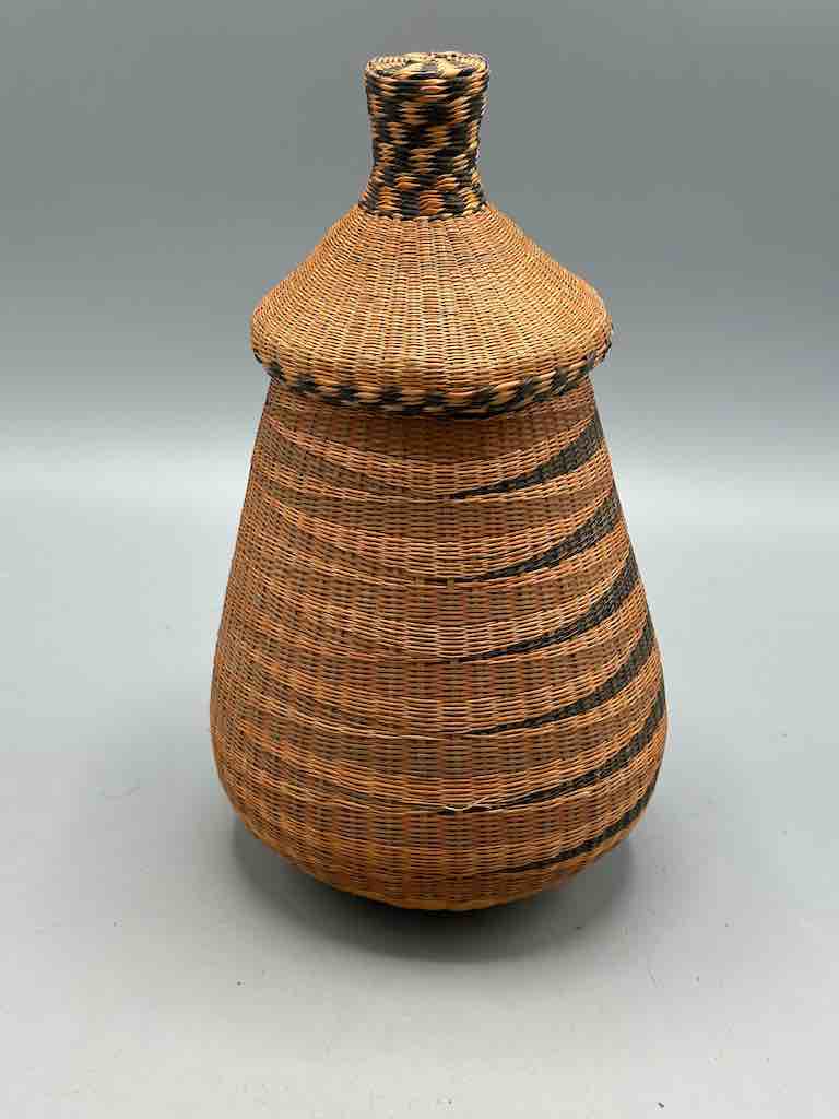 Tutsi Decor Very Detailed Weave Teardrop-Shaped Covered Basket - Rwanda