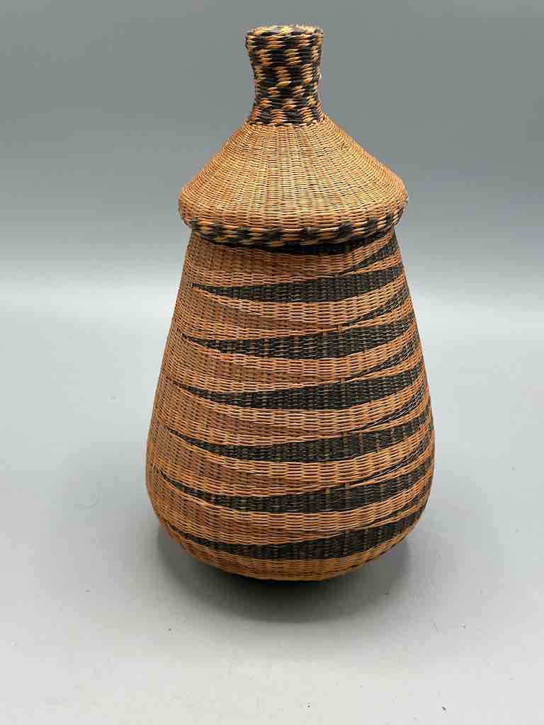 Tutsi Decor Very Detailed Weave Teardrop-Shaped Covered Basket - Rwanda