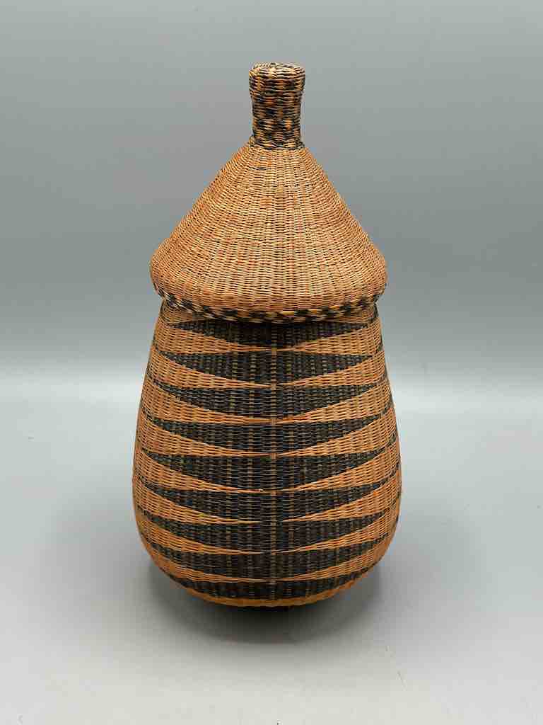 Tutsi Decor Very Detailed Weave Teardrop-Shaped Covered Basket - Rwanda