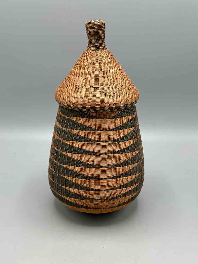 Tutsi Decor Very Detailed Weave Teardrop-Shaped Covered Basket - Rwanda