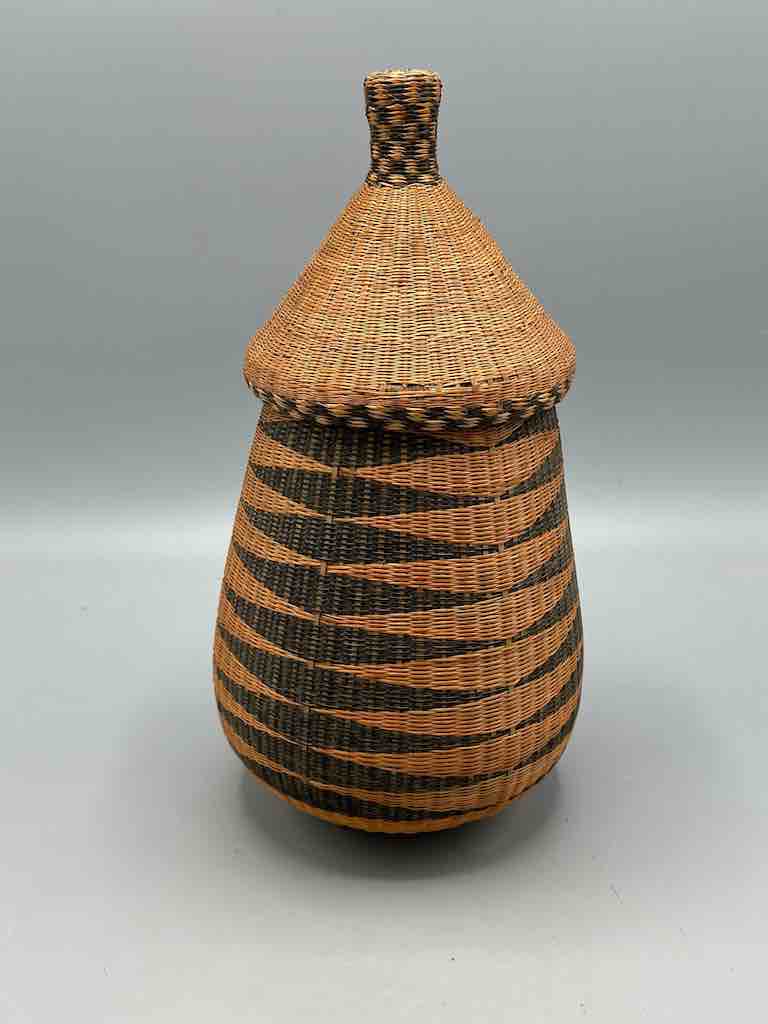 Tutsi Decor Very Detailed Weave Teardrop-Shaped Covered Basket - Rwanda